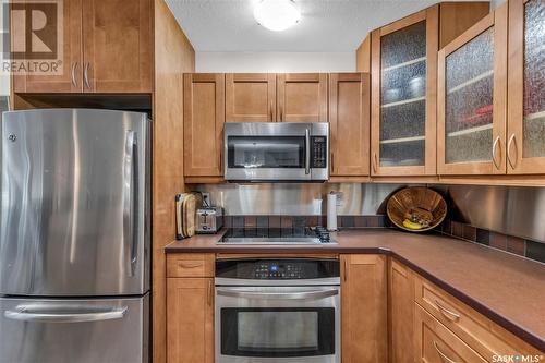 3810 Balfour Place, Saskatoon, SK - Indoor Photo Showing Kitchen