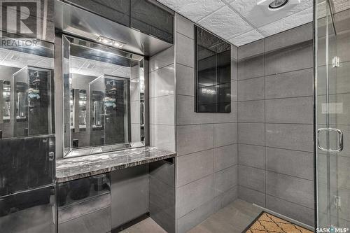 3810 Balfour Place, Saskatoon, SK - Indoor Photo Showing Bathroom