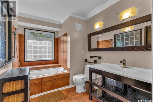 3810 Balfour Place, Saskatoon, SK - Indoor Photo Showing Bathroom