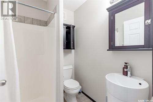 3810 Balfour Place, Saskatoon, SK - Indoor Photo Showing Bathroom