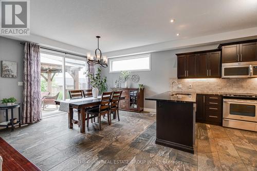 6637 Upper Canada Crossing, London, ON - Indoor Photo Showing Kitchen