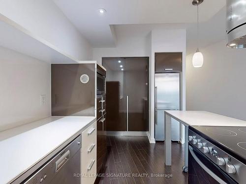 518-38 Dan Leckie Way, Toronto, ON - Indoor Photo Showing Kitchen