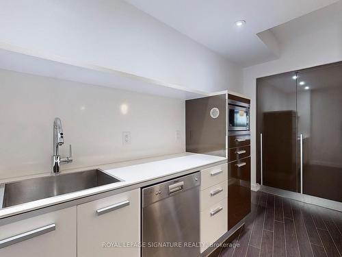 518-38 Dan Leckie Way, Toronto, ON - Indoor Photo Showing Kitchen