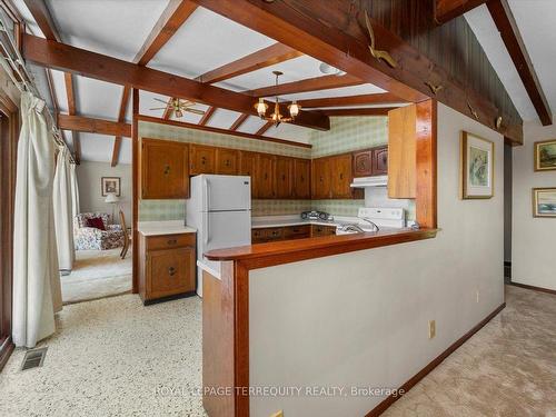 1098 15Th Sdrd, New Tecumseth, ON - Indoor Photo Showing Kitchen