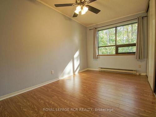 304-166 Olive St, East Gwillimbury, ON - Indoor Photo Showing Other Room