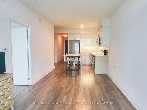 706-15 Zorra St, Toronto, ON - Indoor Photo Showing Kitchen