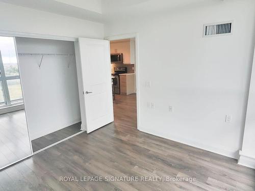 706-15 Zorra St, Toronto, ON - Indoor Photo Showing Other Room