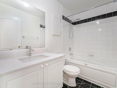 113-5530 Glen Erin Dr, Mississauga, ON - Indoor Photo Showing Bathroom