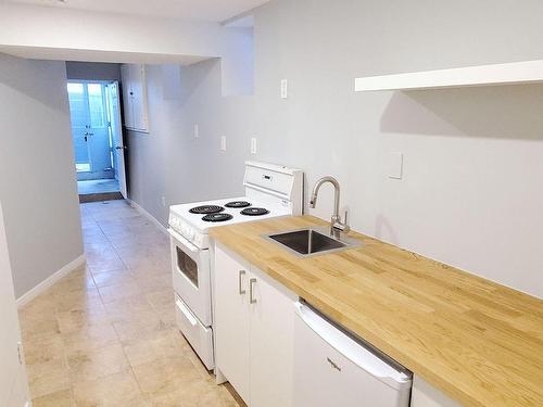 418 Margueretta St, Toronto, ON - Indoor Photo Showing Kitchen