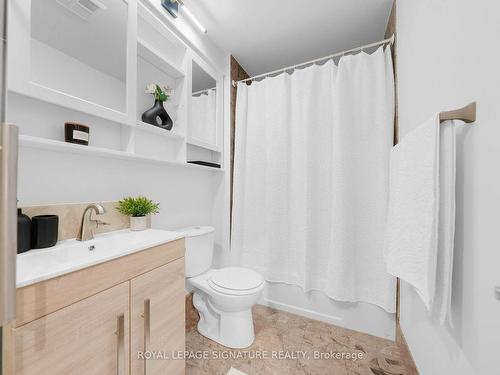 114-5795 Yonge St, Toronto, ON - Indoor Photo Showing Bathroom