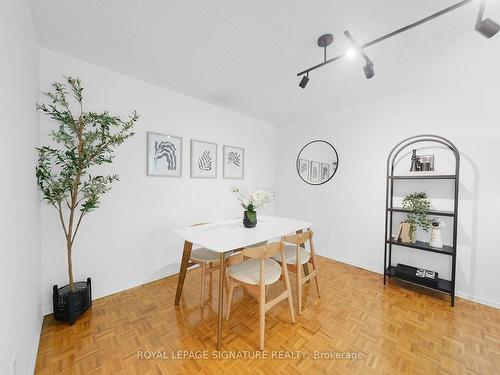 114-5795 Yonge St, Toronto, ON - Indoor Photo Showing Dining Room