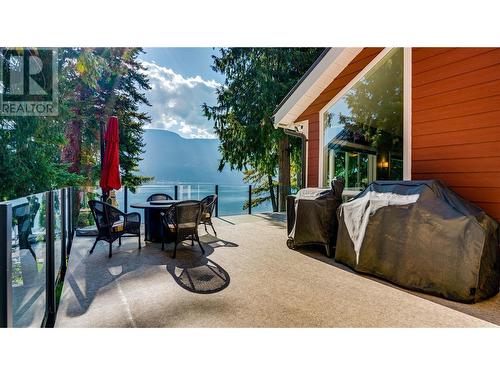 339 Coach Road, Sicamous, BC - Outdoor With Exterior