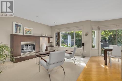 469 Carona Crescent, Kelowna, BC - Indoor Photo Showing Living Room With Fireplace