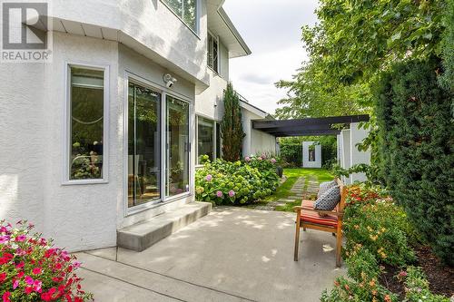 469 Carona Crescent, Kelowna, BC - Outdoor With Exterior