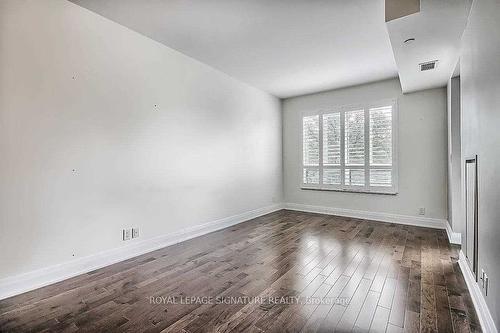 403-21 Clairtrell Rd, Toronto, ON - Indoor Photo Showing Other Room