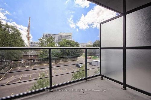 403-21 Clairtrell Rd, Toronto, ON -  With Balcony With Exterior