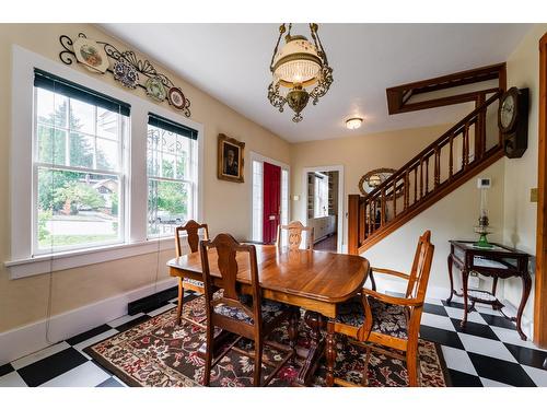 715 Kokanee Avenue, Nelson, BC - Indoor Photo Showing Dining Room