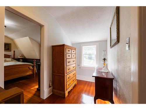 715 Kokanee Avenue, Nelson, BC - Indoor