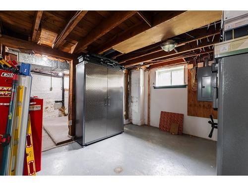 715 Kokanee Avenue, Nelson, BC - Indoor Photo Showing Basement