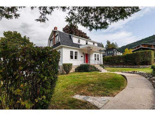 715 Kokanee Avenue, Nelson, BC - Outdoor