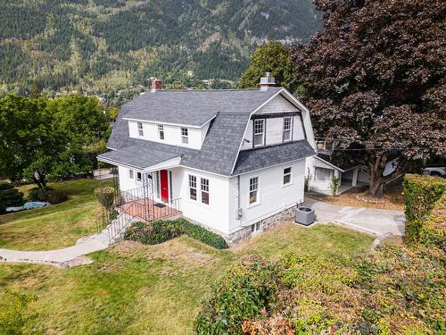 715 Kokanee Avenue, Nelson, BC - Outdoor