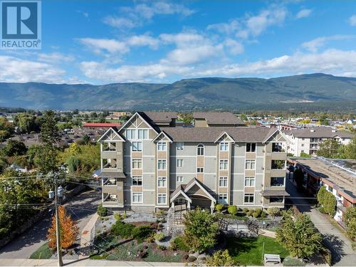 611 Shuswap Street Sw Unit# 103, Salmon Arm, BC - Outdoor