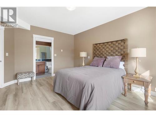 611 Shuswap Street Sw Unit# 103, Salmon Arm, BC - Indoor Photo Showing Bedroom