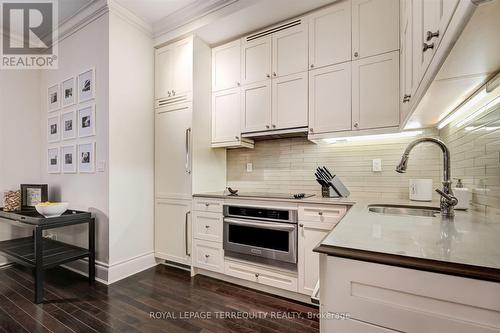 332 - 22 Leader Lane, Toronto, ON - Indoor Photo Showing Kitchen With Upgraded Kitchen