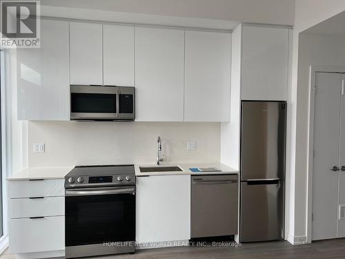 533 - 50 Power Street, Toronto, ON - Indoor Photo Showing Kitchen