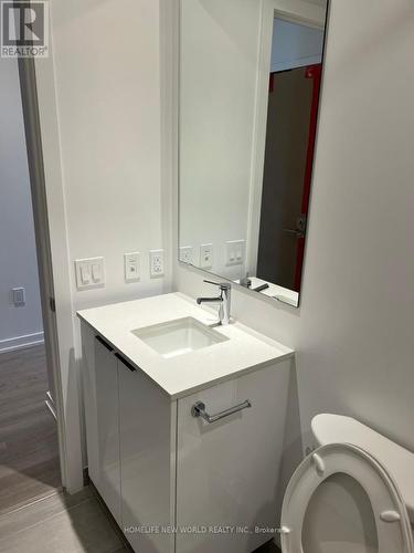 533 - 50 Power Street, Toronto, ON - Indoor Photo Showing Bathroom