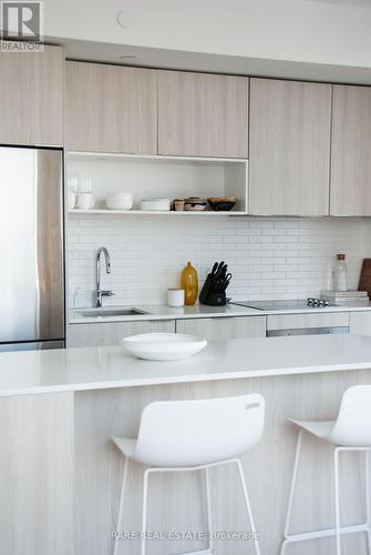 2404 - 20 Tubman Avenue, Toronto, ON - Indoor Photo Showing Kitchen