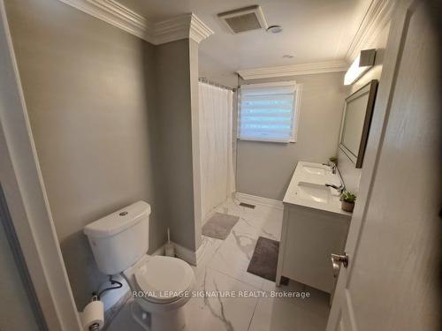 19 Shepherd Rd, Whitby, ON - Indoor Photo Showing Bathroom