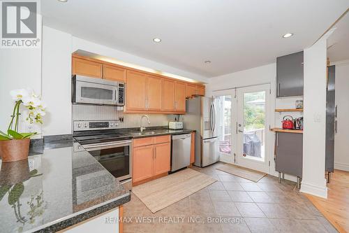 130 Hollis Avenue, Toronto, ON - Indoor Photo Showing Kitchen