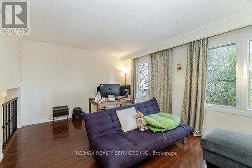 13 Weybridge Trail, Brampton, ON - Indoor Photo Showing Living Room