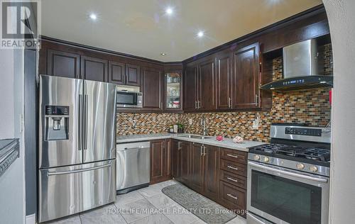 125 Oatfield Road, Brampton, ON - Indoor Photo Showing Kitchen With Stainless Steel Kitchen With Upgraded Kitchen