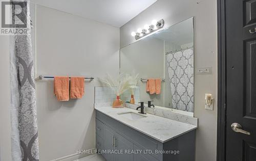 125 Oatfield Road, Brampton, ON - Indoor Photo Showing Bathroom