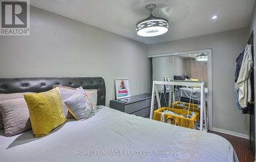 125 Oatfield Road, Brampton, ON - Indoor Photo Showing Bedroom