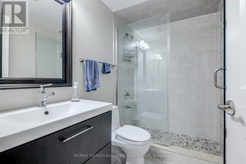 19 Mervyn Avenue, Toronto, ON - Indoor Photo Showing Bathroom