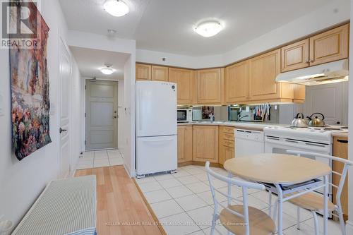 707 - 3 Marine Parade Drive, Toronto, ON - Indoor Photo Showing Kitchen