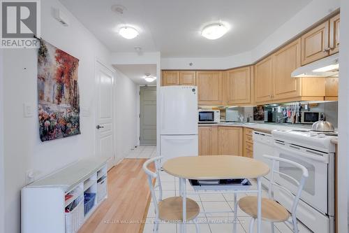 707 - 3 Marine Parade Drive, Toronto, ON - Indoor Photo Showing Kitchen