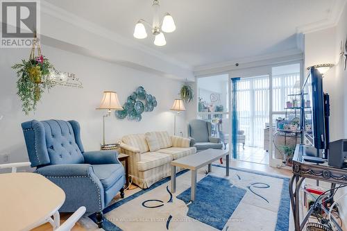 707 - 3 Marine Parade Drive, Toronto, ON - Indoor Photo Showing Living Room