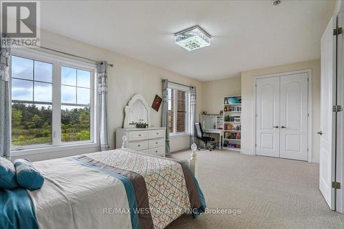 33 Ashcreek Drive, Brampton, ON - Indoor Photo Showing Bedroom