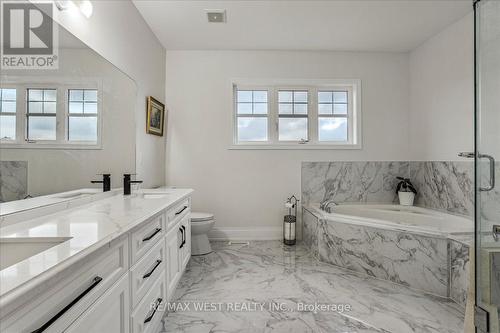 33 Ashcreek Drive, Brampton, ON - Indoor Photo Showing Bathroom