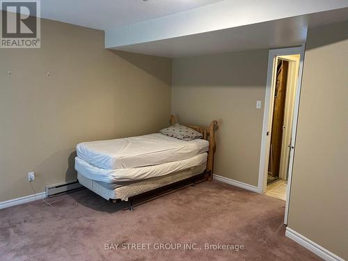 2549 Flannery Drive, Ottawa, ON - Indoor Photo Showing Bedroom