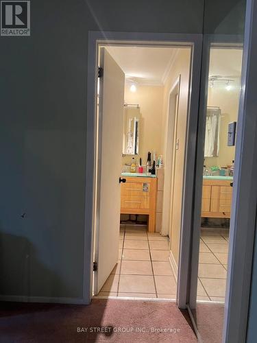 2549 Flannery Drive, Billings Bridge - Riverside Park And Area, ON - Indoor Photo Showing Bathroom