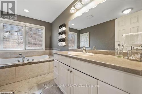 375 Mississauga Street, Niagara-On-The-Lake, ON - Indoor Photo Showing Bathroom