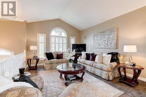 4127 Walcot Court, Lincoln, ON - Indoor Photo Showing Living Room