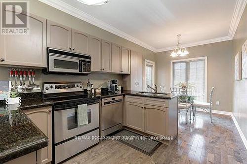 4127 Walcot Court, Lincoln, ON - Indoor Photo Showing Kitchen