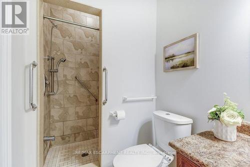 4 Truedell Circle, Hamilton, ON - Indoor Photo Showing Bathroom