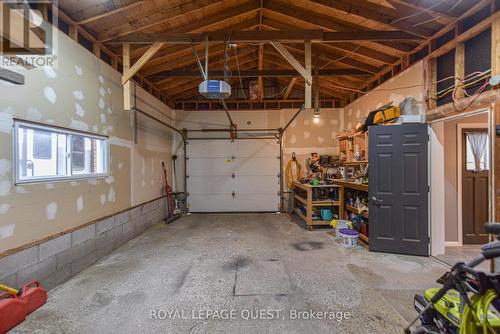 1892 Warminster Side Road, Oro-Medonte (Warminister), ON - Indoor Photo Showing Garage